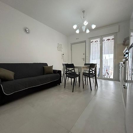 Casa Vacanze Regi San Benedetto del Tronto Esterno foto